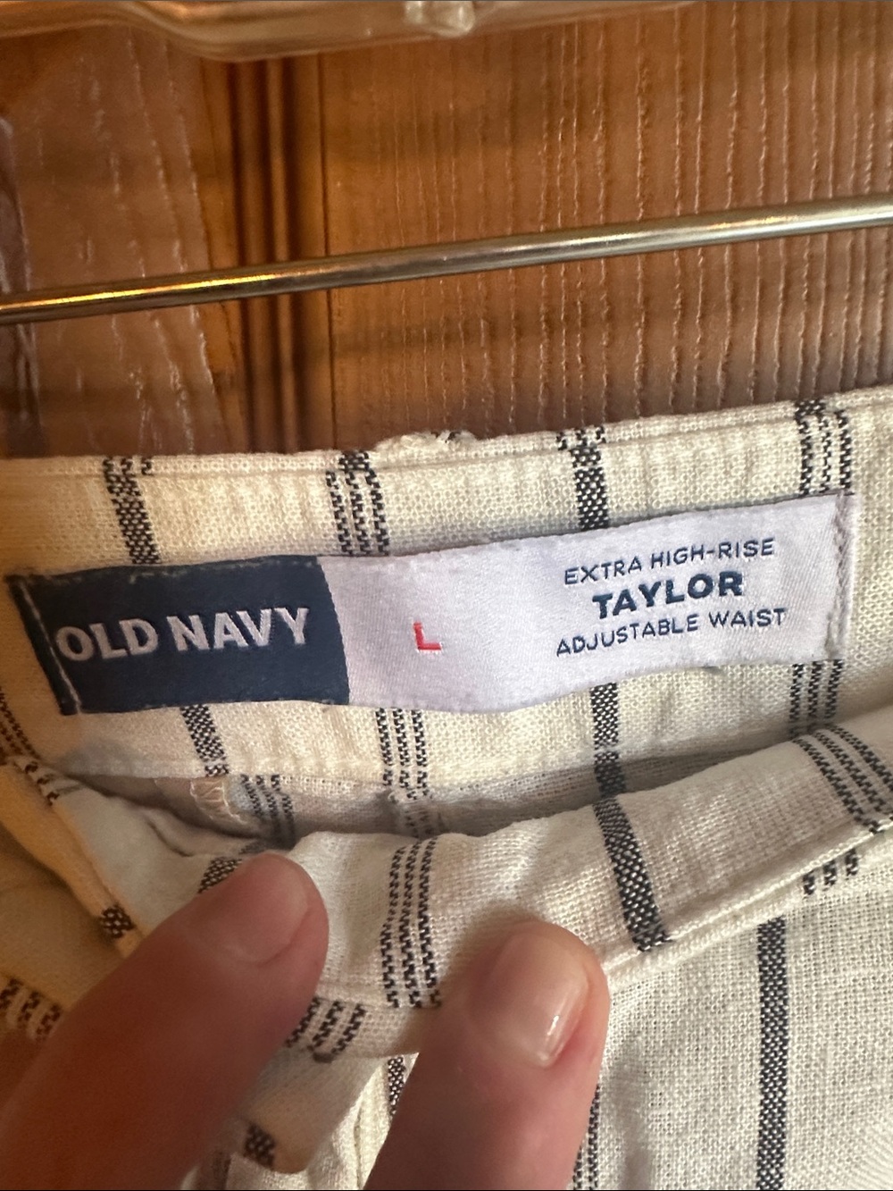 Old Navy High Waisted Taylor Trouser Shorts, 5” inseam, size Large - Picture 2 of 10